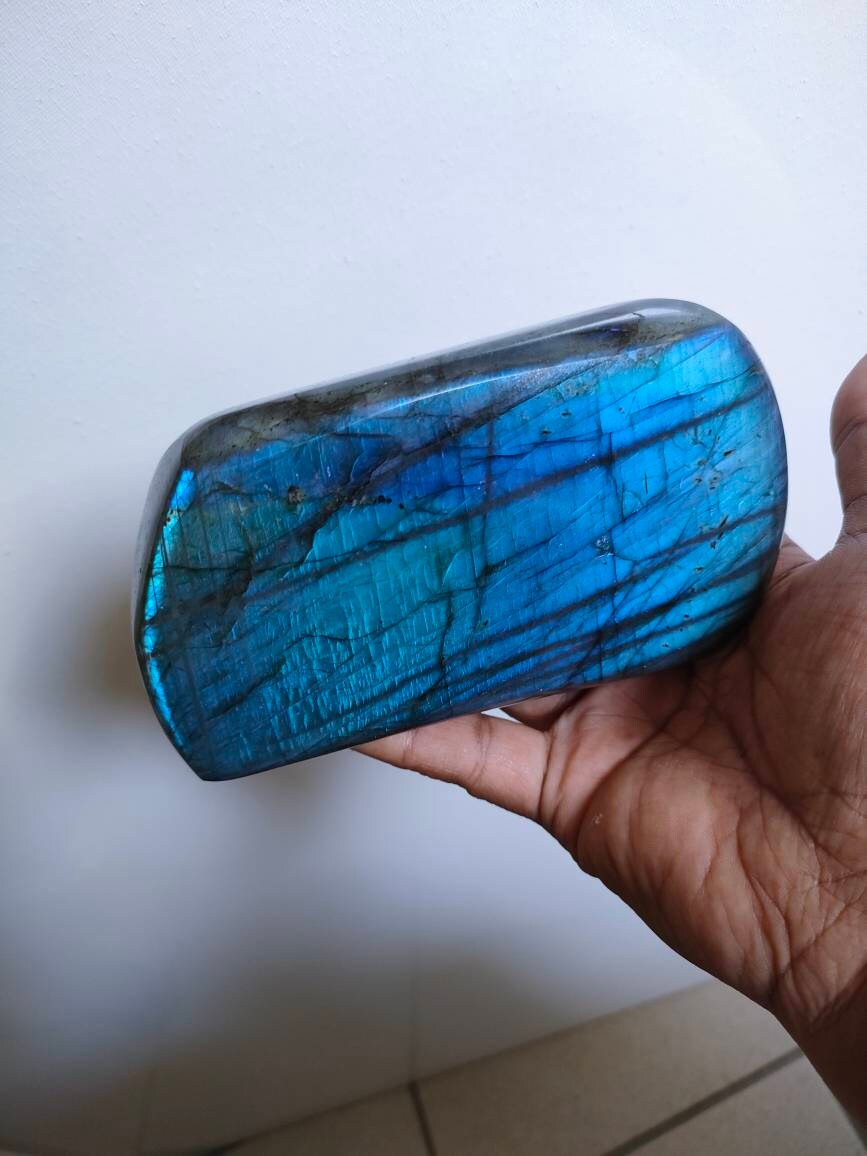 Labradorite 1, 010Kg- Vert Bleue Flash - Forme Libre