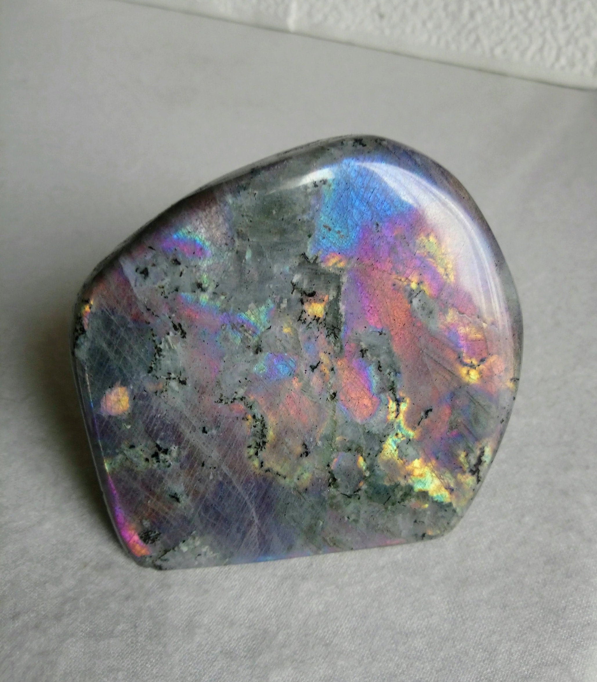 Spectrolite 696, 30Gr - Rose Orange Violacée et Vert Jaune- Forme Libre