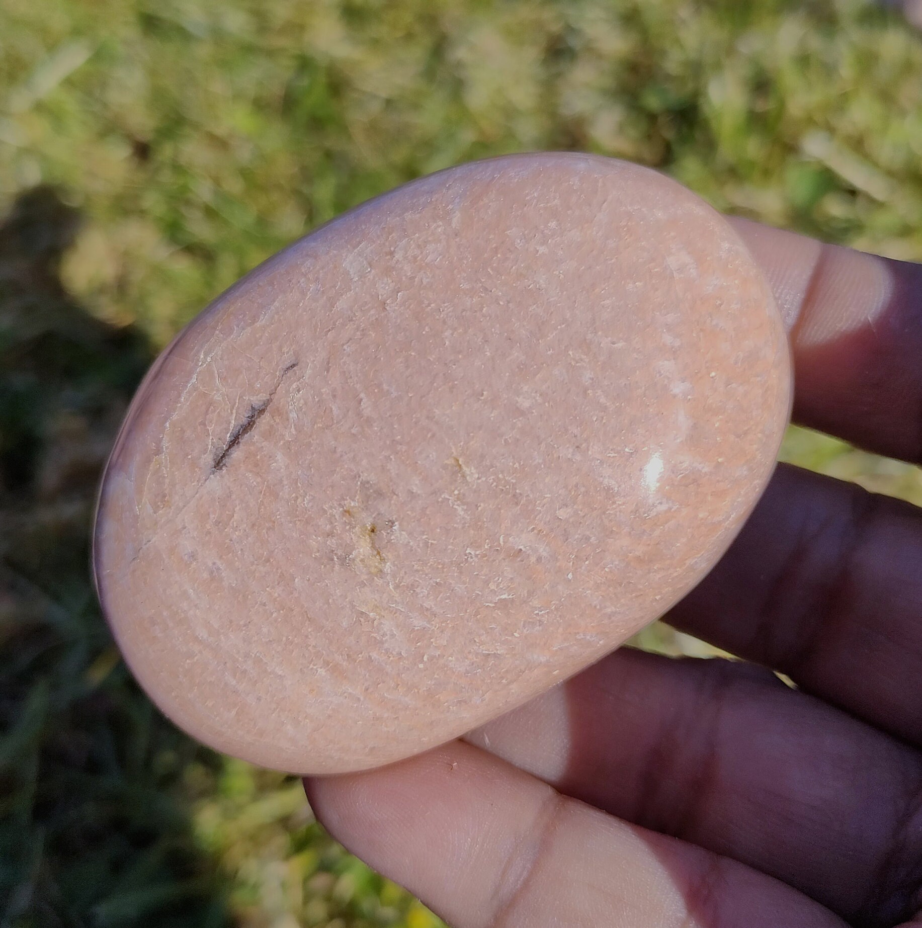 Pierre de Lune 122, 50Gr Pèche - Orange Brillant Galet Ovale