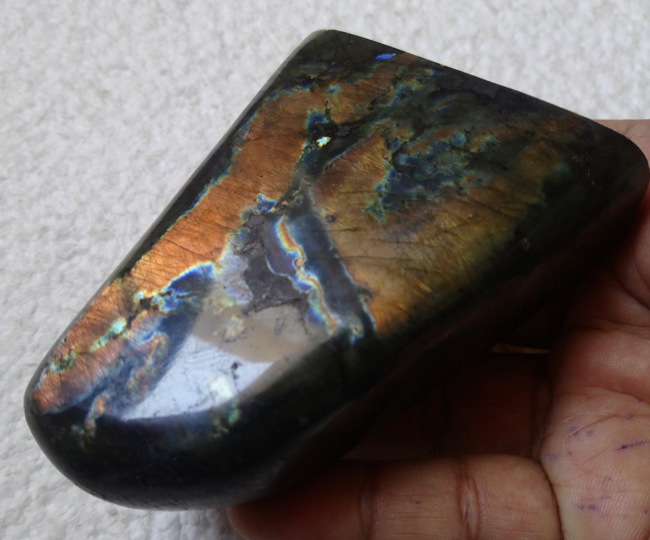 Labradorite 365, 50Gr - Orange Dorée et Bleue Noire Forme Libre