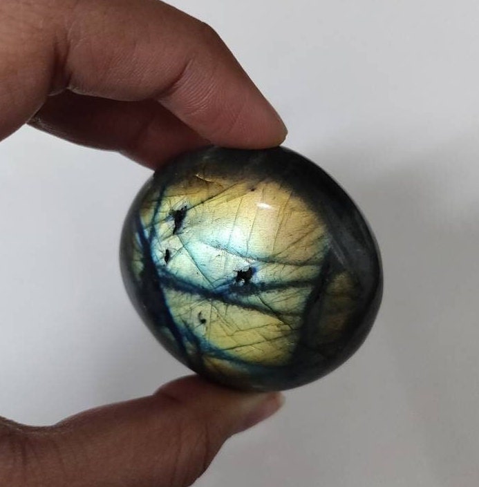 Labradorite 101, 70Gr - Vert Jaune Dorée et Bleue Galet Ovale Xl
