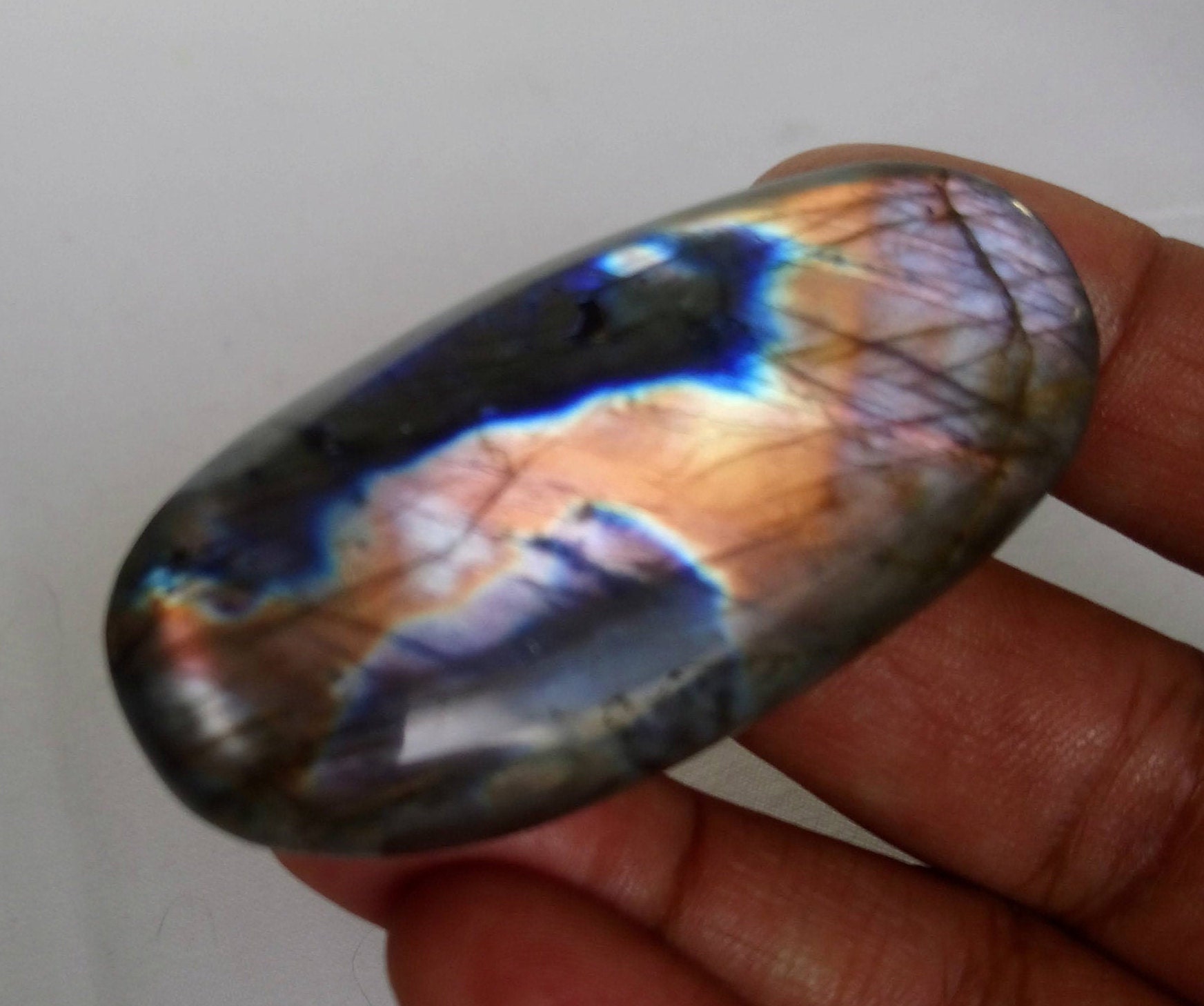 Labradorite 45, 40Gr- Rose Orange Violacée et Bleue - Galet Ovale Allongé