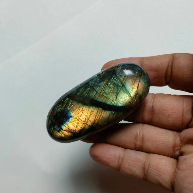 Spectrolite 94, 40 Jaune Orange Dorée et Bleue-Galet Ovale Allongé