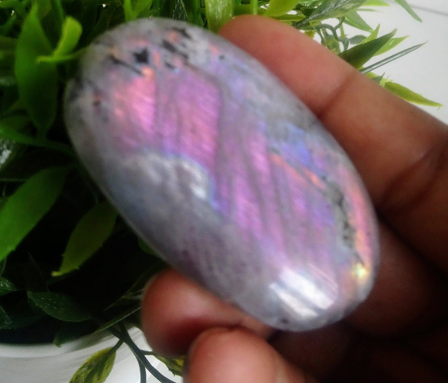 Labradorite 55, 80Gr -Rose Violacée et Bleu Jaune - Galet