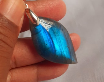 Labradorite 9,7 Gr - bleue flash - pendentif feuille