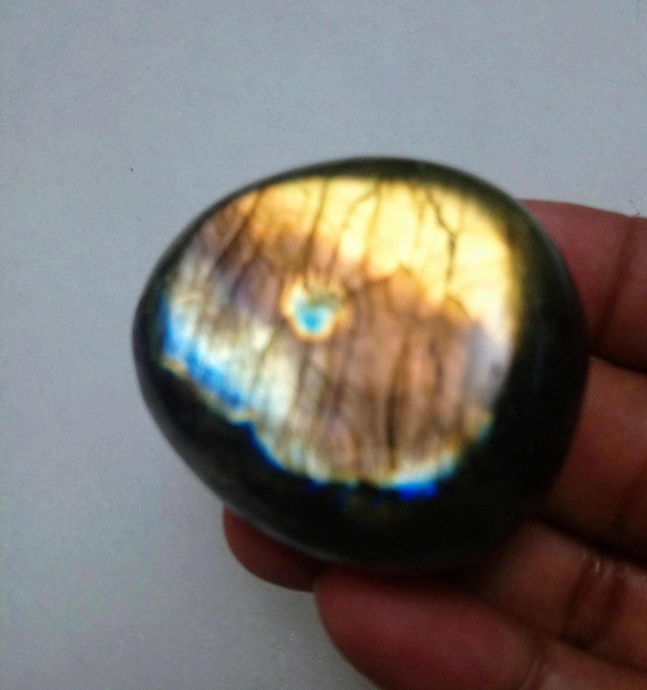 Labradorite 73, 30Gr - Orange Dorée et Violacée Galet Ovale
