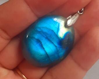 Labradorite 10 Gr - bleue flash - pendentif ovale-ADR3