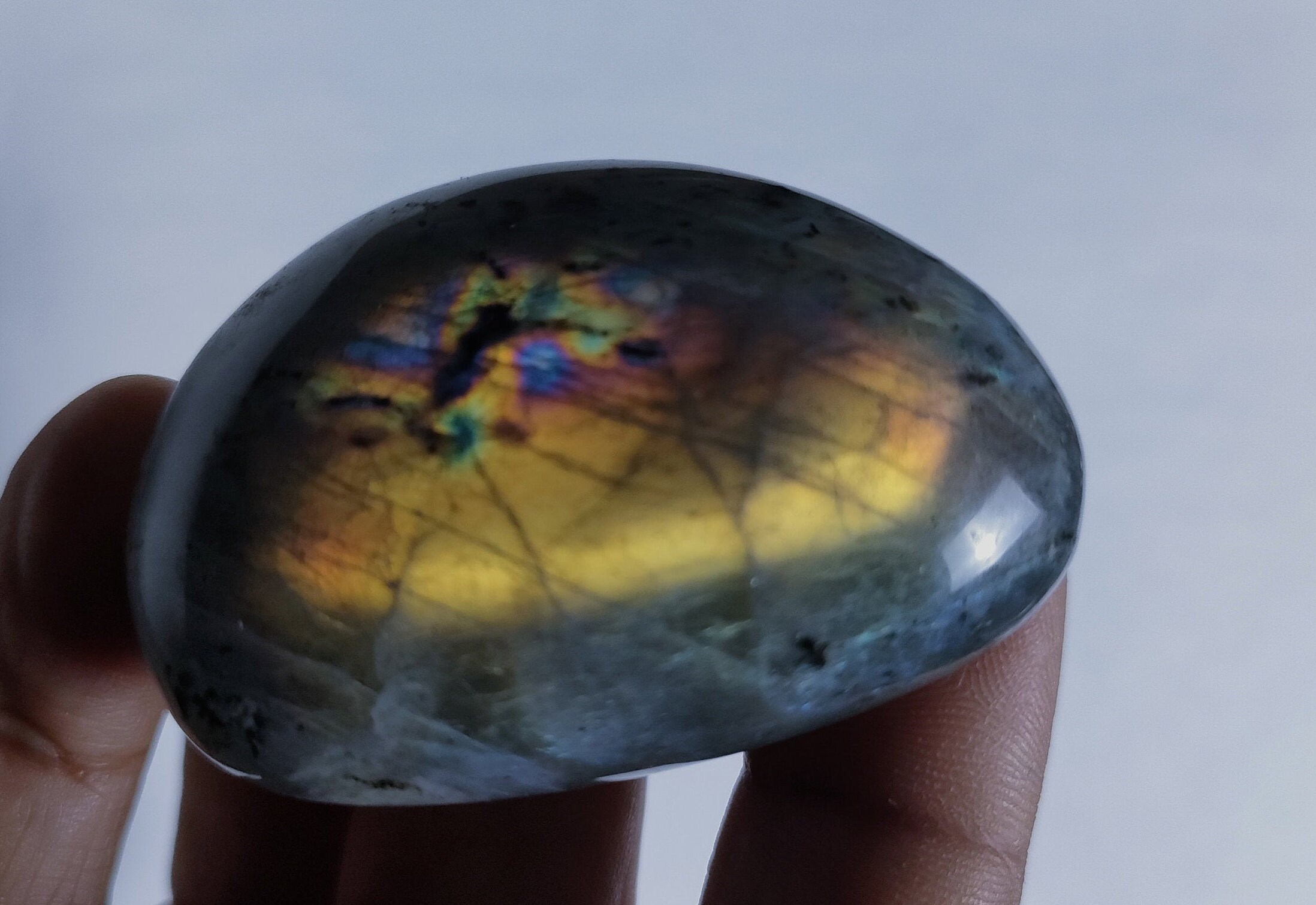 Labradorite 65, 30Gr - Vert Jaune Dorée-Galet Ovale