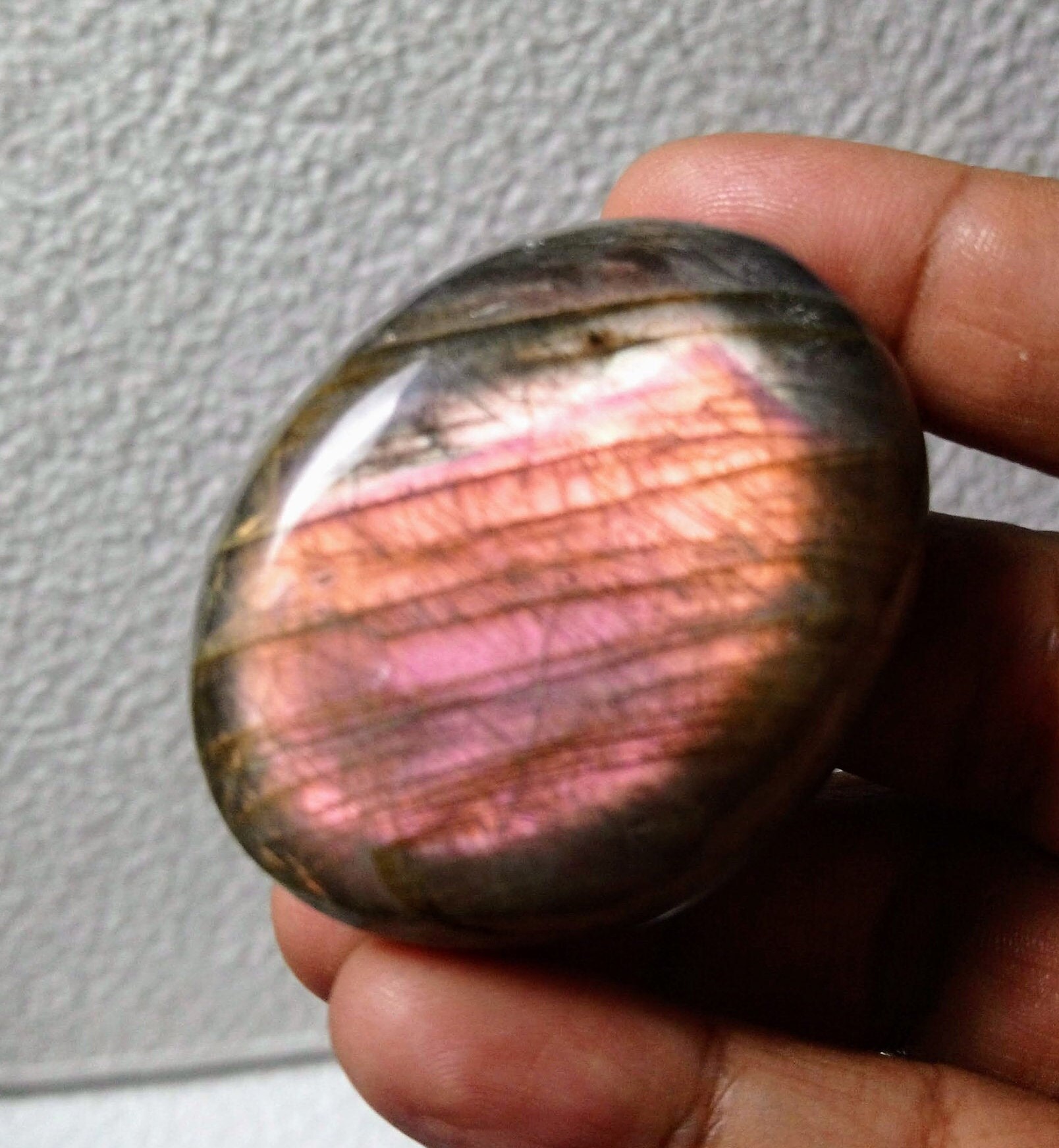 Labradorite 82, 80Gr - Rose Violacée Galet Ovale