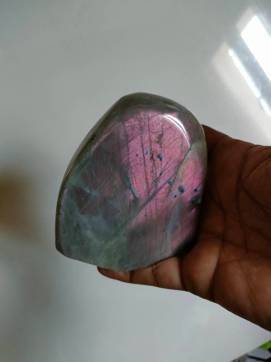 Labradorite 595Gr - Rose Violacée Forme Libre