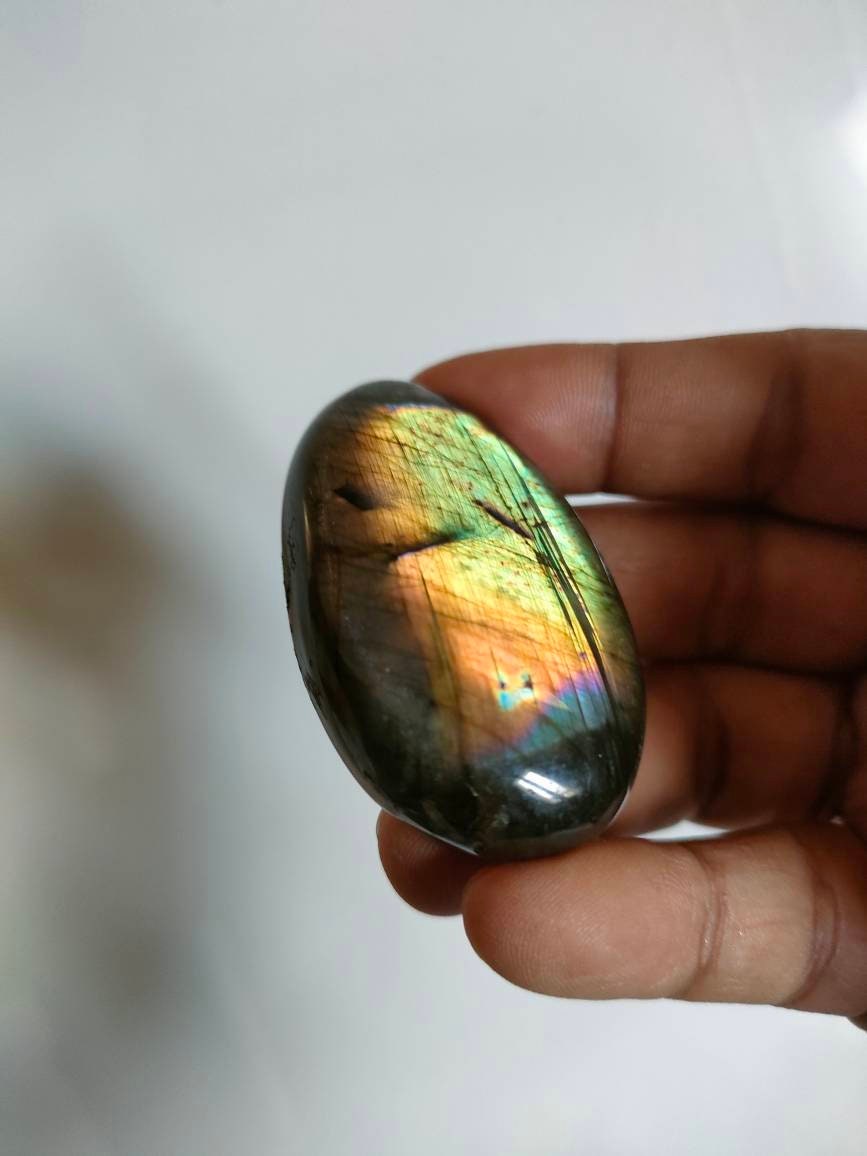Labradorite 49, 60Gr - Orange Dorée et Verte Strié Galet Ovale