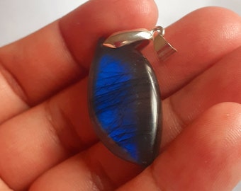 Labradorite 5,4 Gr - bleue flash - pendentif feuille