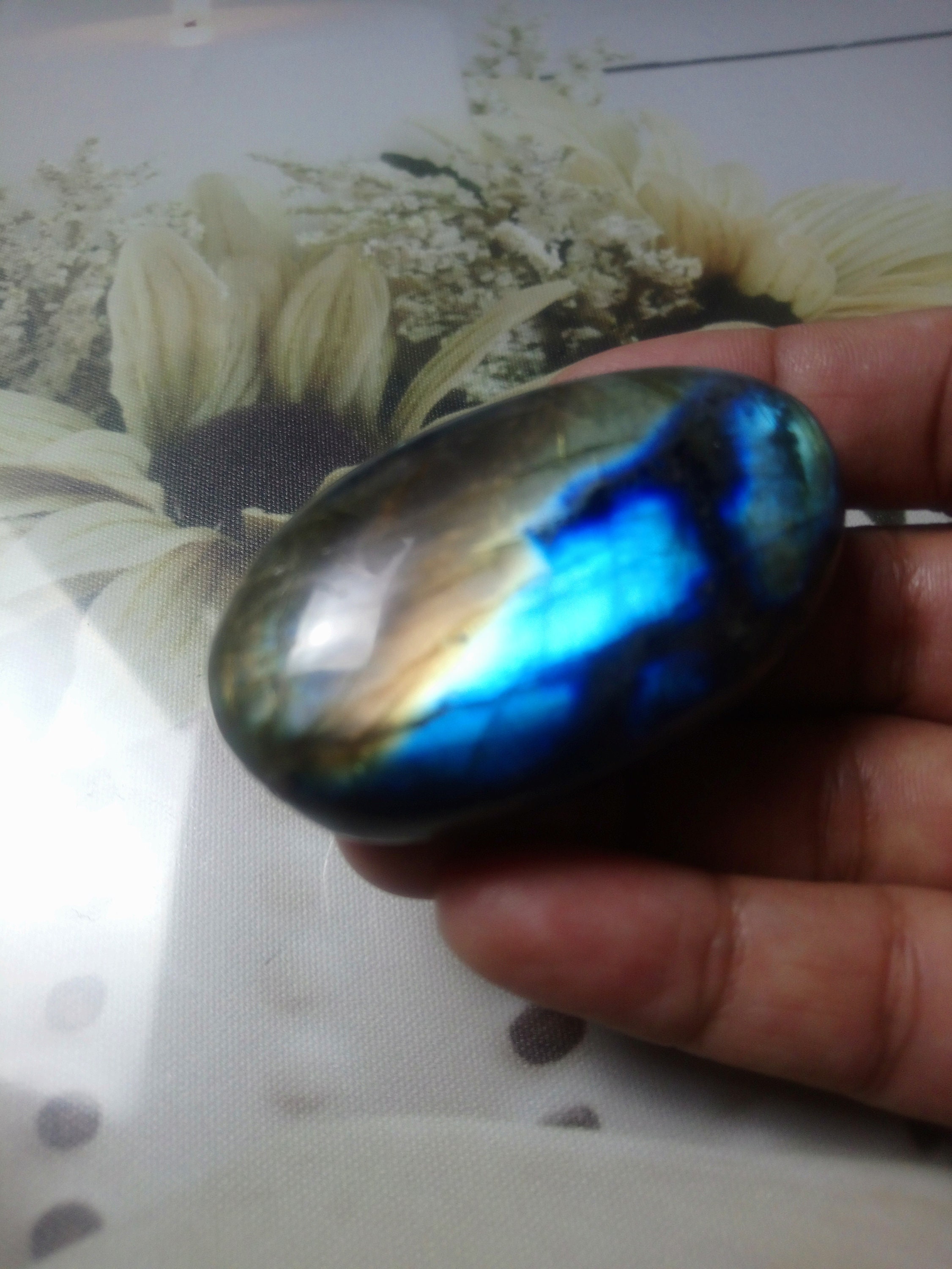 Spectrolite 69, 50Gr - Bleue Flash et Jaune Orange Dorée Galet Ovale