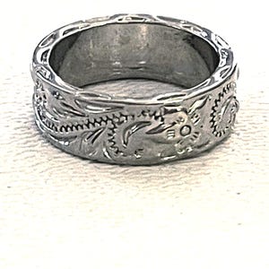 Anillo de banda prototipo ~ Anillo unisex tallado retro: ¡un accesorio elegante y económico!