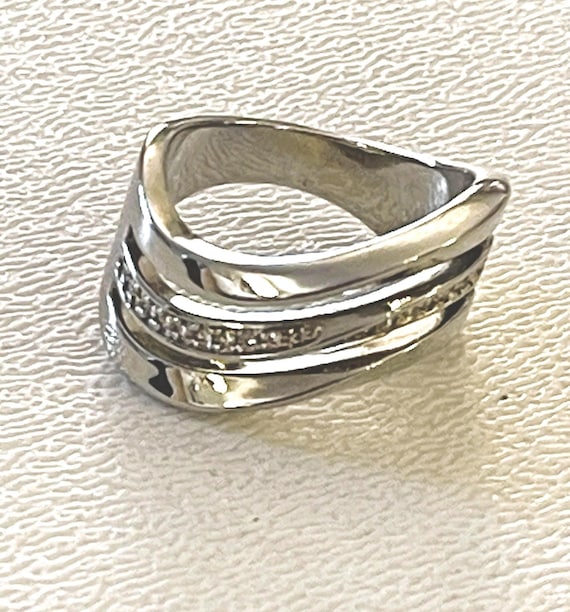 Prototype Wave Ring – a Stylish, Budget-friendly … - image 1