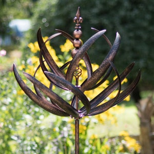 Windsor Garden Sculpture | Kinetic Wind Spinner | Spinning Garden Art | Garden Stake | Outdoor Decor | Gardener Gift | Lawn Ornament