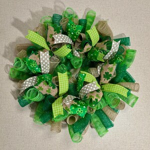 St Patrick’s Day Wreath, Shamrock Mesh Wreath, St. Patrick’s Day Front Door Wreath, Shamrock wreath, Clover wreath, Irish wreath