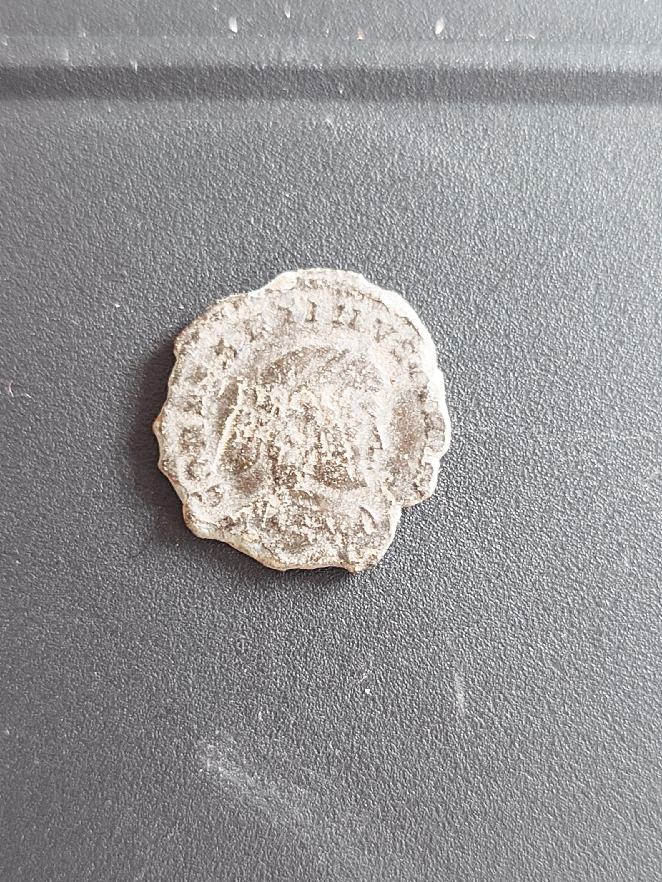 素敵な古代ローマのフォリスコイン コンスタンティヌス1世 306-337 AD