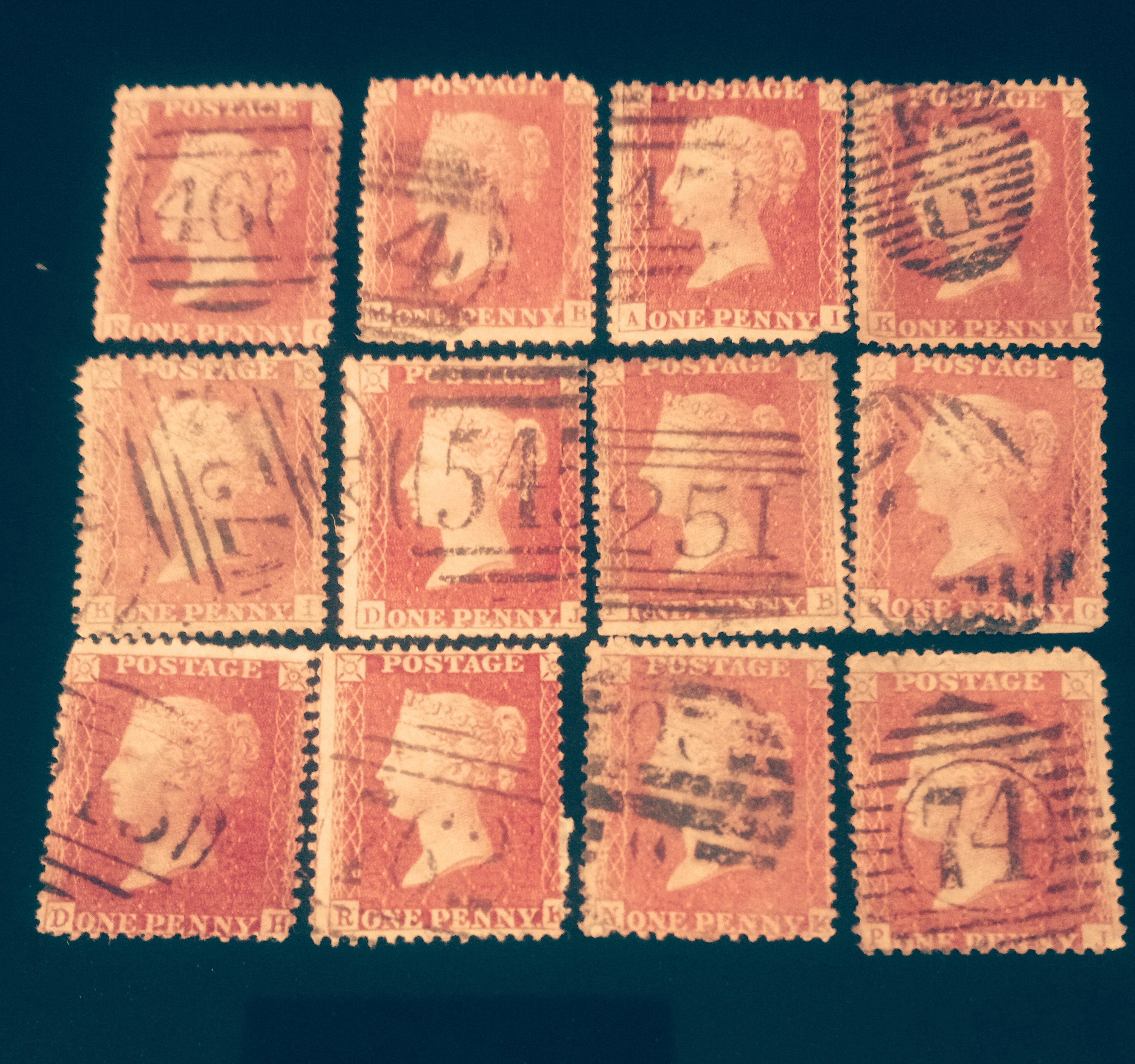 25 Used Rainbow Old British Postage Stamps, All Different, All off Paper  for Scrapbooking, Stamp Collecting and Crafting 