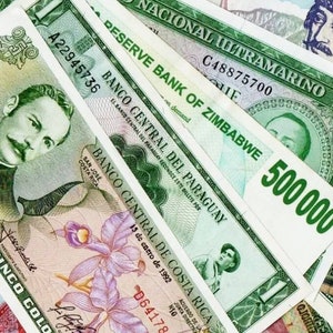 Vintage selection of fifteen banknotes from around the world! Many different countries, A fantastic gift!