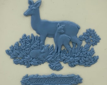 Wedgwood- Mother’s Day- Plate- Deer- Doe- Fawn- Foal- Baby- 1979- Jasperware- Jasper Ware- White- Blue- England