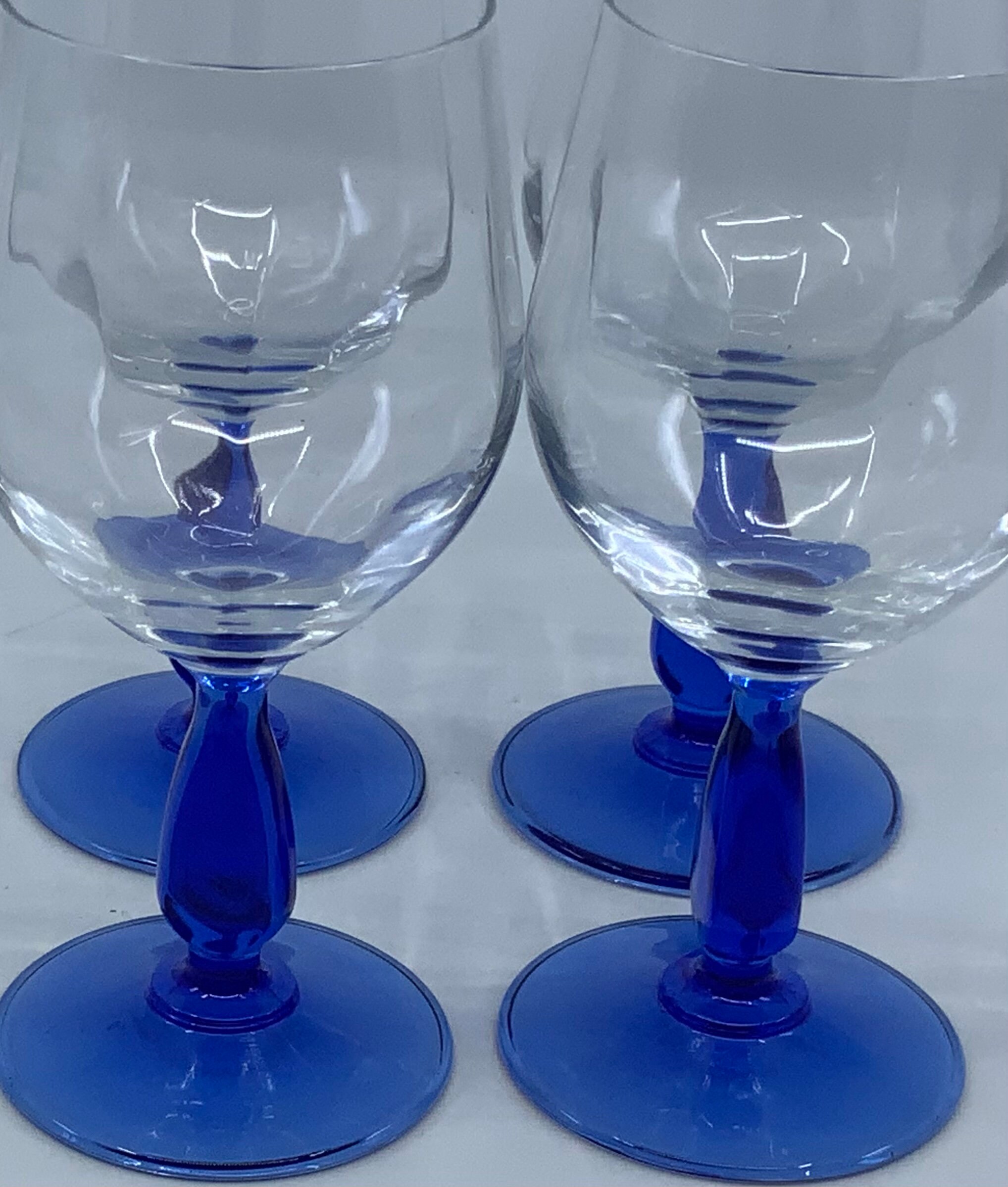Set of 4 Large Wine or Water Glasses Clear w/ Cobalt Blue Stem & Base  ~6-7/8 T