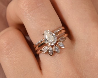 Dainty 14k rose gold 1.5ct pear moissanite wedding rings set, Unique art deco bridal rings set, Victorian engagement rings set, 3 rings set