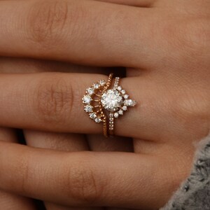 Antique style art deco 14k rose gold moissanite wedding rings set,Dainty & elegant victorian 0.5ct round cut moissanite engagement rings set