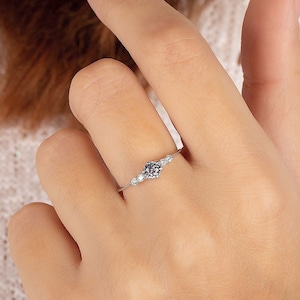 Alexandrite engagement ring white gold, Women alexandrite promise ring, 14k alexandrite wedding ring, Alexandrite anniversary ring gift