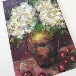 Hydrangea Original Painting Cherries Small Floral Still Life Oil on Canvas Flowers Bouquet in Vase Dark Background Fine Art 5 by 7 immagine 6