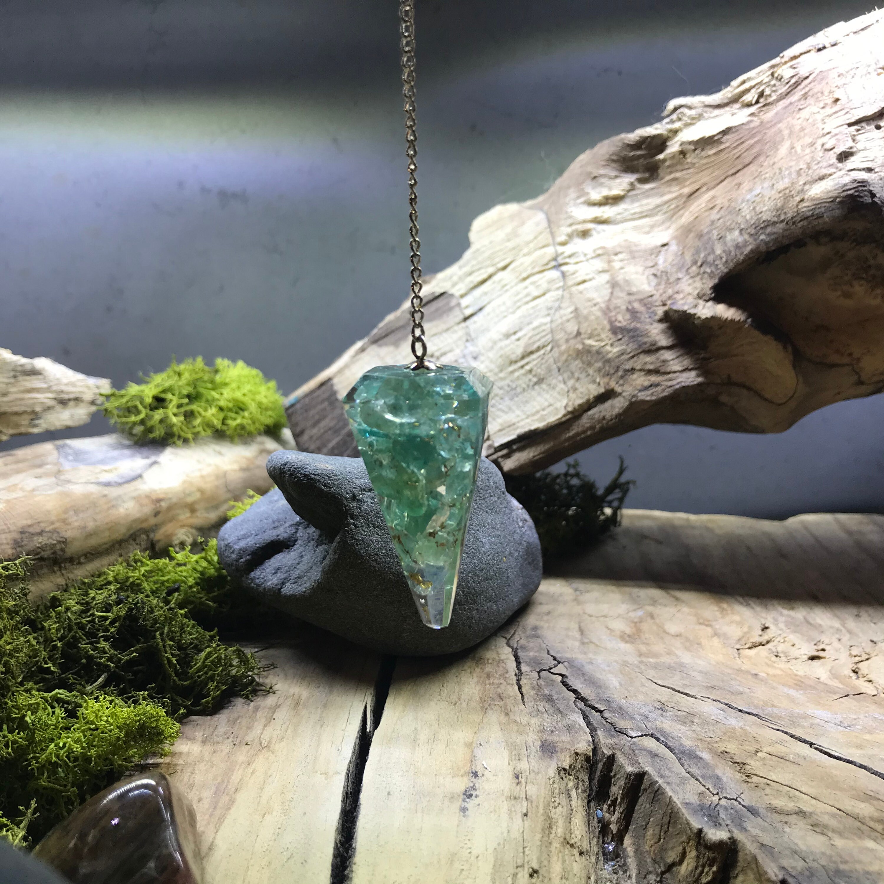 Orgonite Pendule Apatite Pointe à Facette