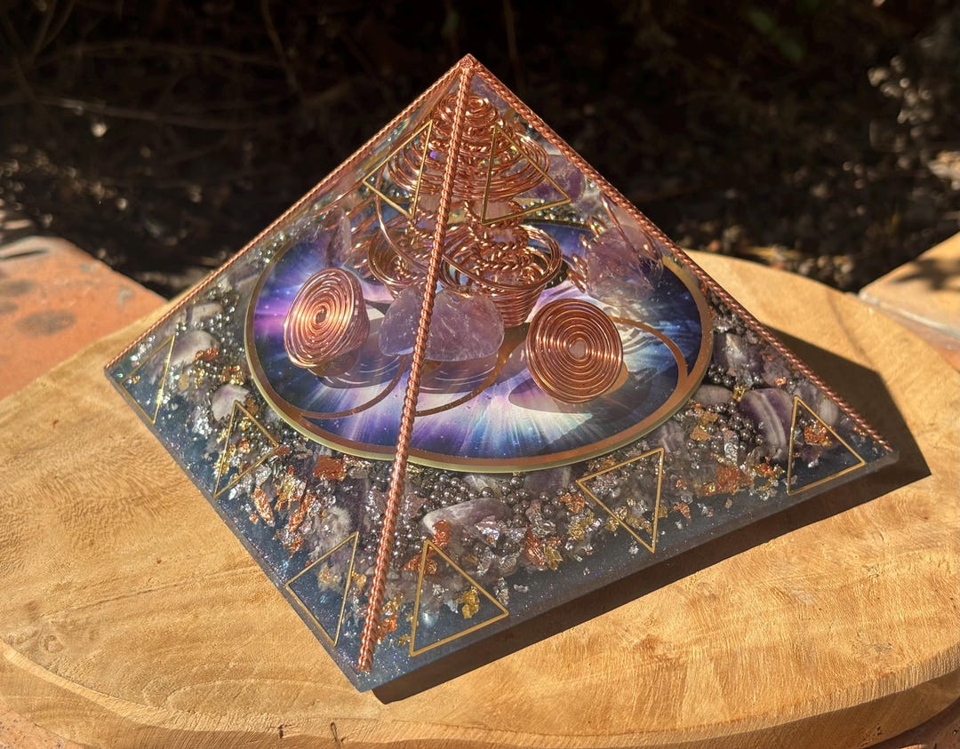 Orgonite Pyramid of Kheops 14 Cm – Triadic Flow Disc – Amethyst ...