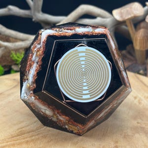 Dodécaèdre Orgonite Harmonie Universelle – Protection CEM, Énergie Positive, Géométrie Sacrée et Minéraux Nobles pour un Bien-Être Optimal
