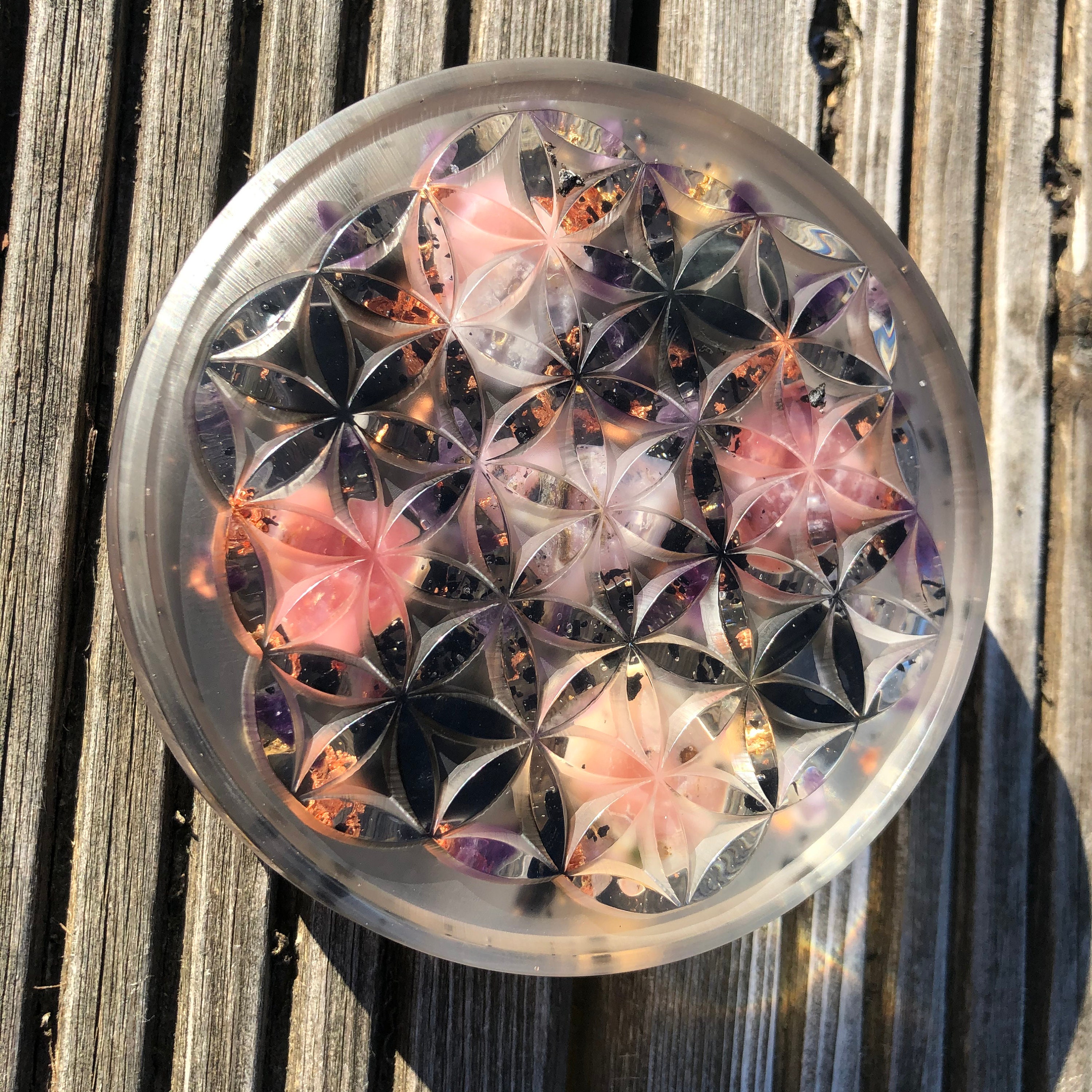 Orgonite Fleur de Vie avec Rhodonite/Obsidienne Argentée/Améthyste/Cristal Roche