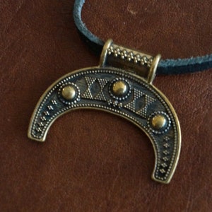 Beautiful bronze moon pendant Lunula version 3 Viking Rus crescent moon Celtic Celtic necklace Odin Germanic Vikings