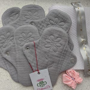 Reusable Panty Liner/Trin Cloth Pads/Organic Cloth Pads Starter Set 6/Eco Friendly Gift/Gift for Girls/Cloth Pads/Reusable Pads/Size :6&quot;