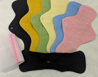Postpartum Set 7 pads , laundry bag, size 14". Hospital bag gift.New mom essentials.Soft muslin pads.Eco friendly mom. Maternity cloth pads
