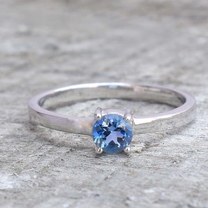 Swiss Blue Topaz Ring: Sterling Silver December Birthstone