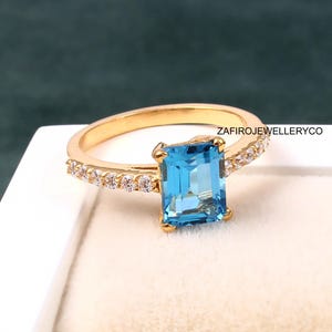 Swiss Blue Topaz Ring: Sterling Silver Cluster, December Birthstone