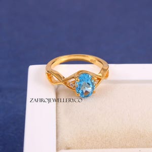 Swiss Blue Topaz Ring: Sterling Silver Engagement, December Birthstone