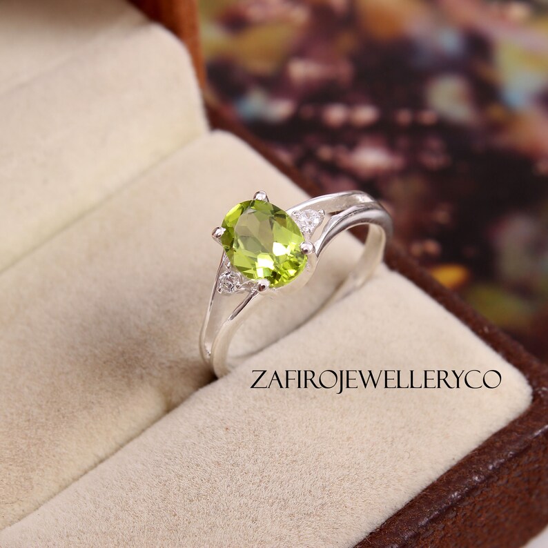 Engagement Ring Natural Peridot Peridot Ring Steller Ring Wedding Ring August Birthstone Zircon Ring 6x8mm Silver Ring Oval Cut