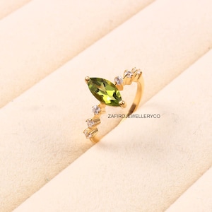 Peridot Ring, Silver Ring, Natural Peridot, August Birthstone, Marquise Cut Peridot, Wedding Ring, Birthstone Ring, Statement Ring, Gift Her