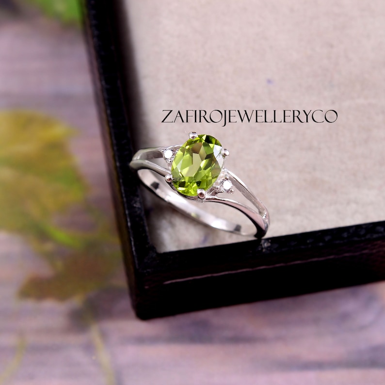 Engagement Ring Natural Peridot Peridot Ring Steller Ring Wedding Ring August Birthstone Zircon Ring 6x8mm Silver Ring Oval Cut