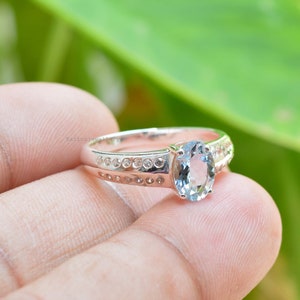 Handmade Gemstone, Oval Aquamarine Ring: Sterling Silver March Birthstone