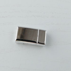 1 magnetic clasp for 10 mm straps