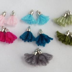 2 Puschel mini tassels 20 mm to choose from