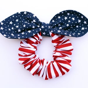 USA flag scrunchie, 4th of July stars and stripes elastic hair tie with removable bow, red white & blue hair accessory for Independence day