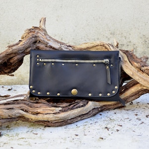 Cartera de Piel Negro, Billetero de mujer con Monedero y Tarjetero, Piel Auténtica con Cremalleras y Remaches de Metal.
