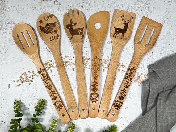 Bee Wooden Spoons for Cooking Utensils Set,Wooden Spatula Honey Bee  Decor,Premium Bee Kitchen Decor and Accessories,Honey Bee Gifts for  Women,Mothers