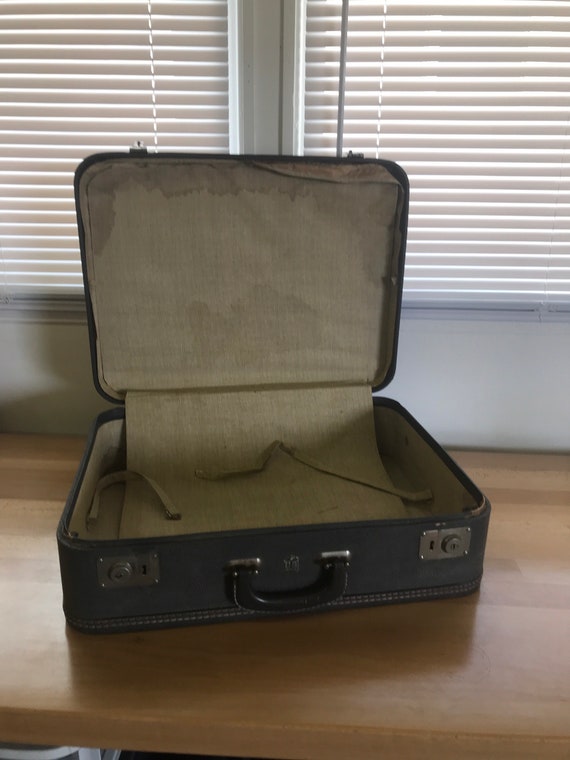Vintage 1960’s Suitcase